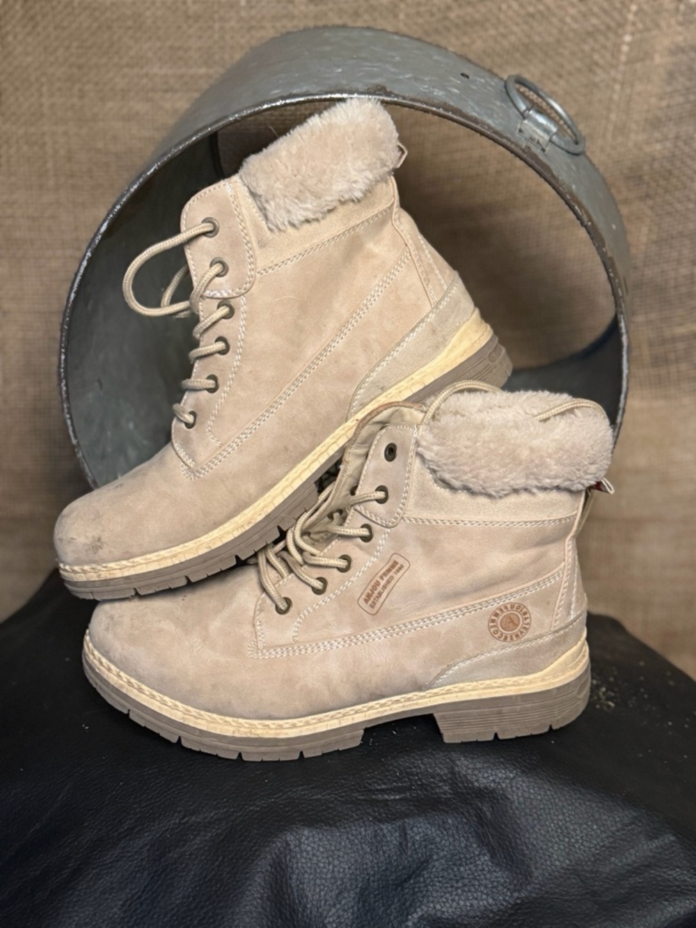 EUC Anjou Femme Women's Faux-Shearling Lace-Up Winter Boots in Beige Size 9